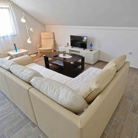 Apartment Milivoj *