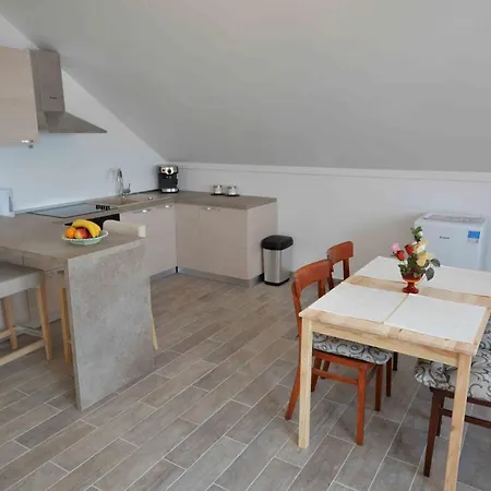 Milivoj Apartment *