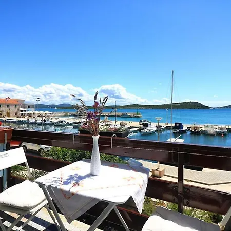 Apartment Milivoj Betina (Sibenik-Knin)