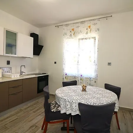Apartment Milivoj