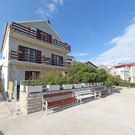 Milivoj Apartment *